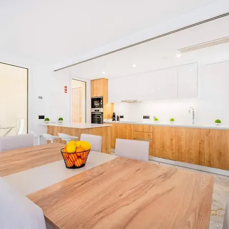 New Stylish Private Villa In Albufeira