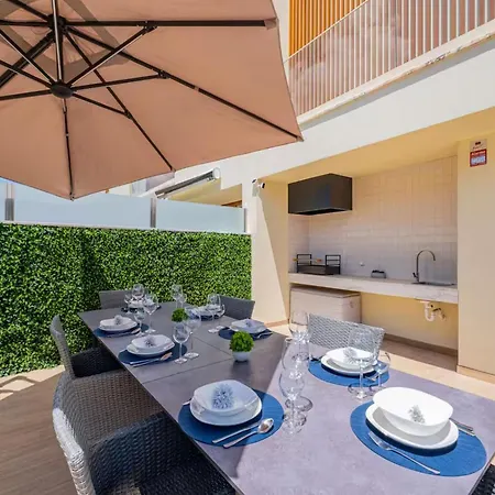 New Stylish Private Villa In Albufeira * 알부페이라