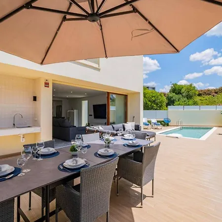 Villa New Stylish Private Villa In Albufeira *